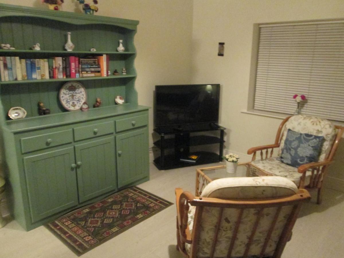 The Willow Room Ashford Екстериор снимка